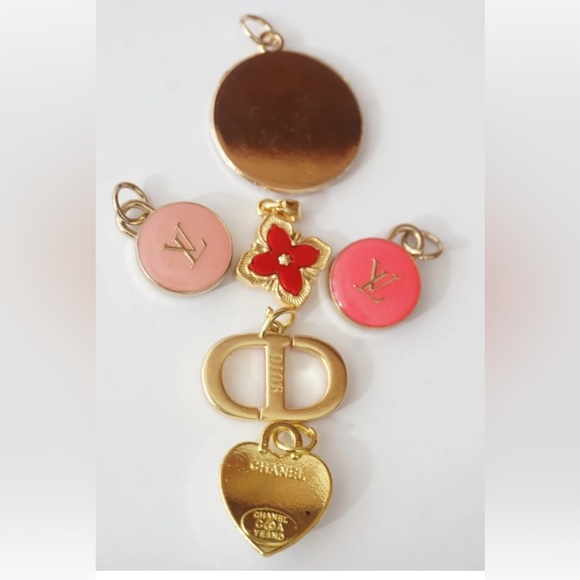 CD LV Zipper Pulls mix lot of 6 pink & gold 40 dollars a piece big one 1… - Picture 5 of 7